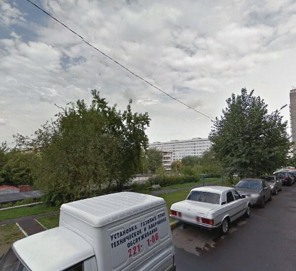 Банкомат ЮниКредита по адресу ул. Копылова, д. 72, супермаркет «Командор»