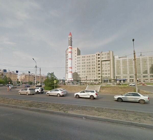 Банкомат Росбанка по адресу просп. газеты Красноярский Рабочий,  д. 33