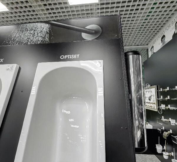 Отделение Уральского Банка Реконструкции и Развития по адресу ул. Авиаторов,  д. 5